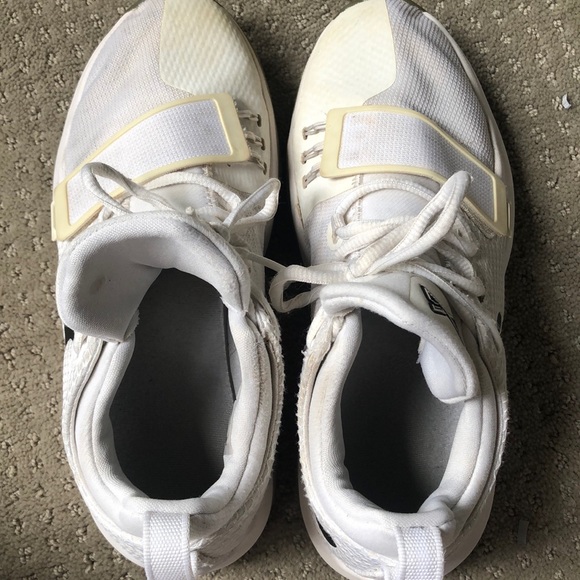 Nike Paul George Basketball Shoes - Picture 3 of 8